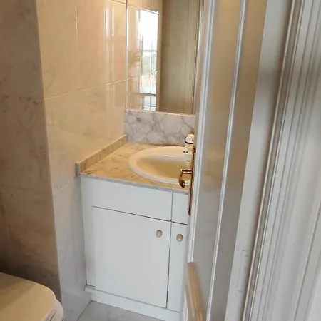 Izaro Eye アパート *