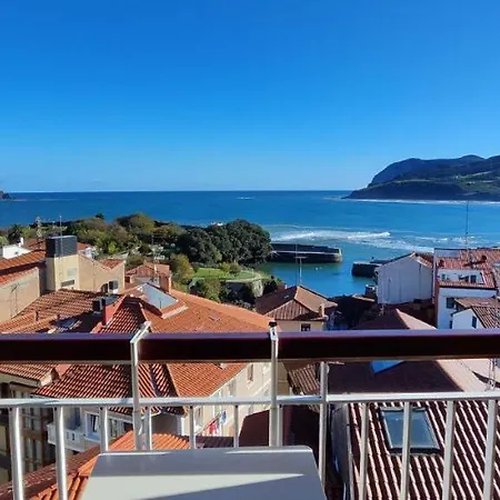 Izaro Eye アパート *